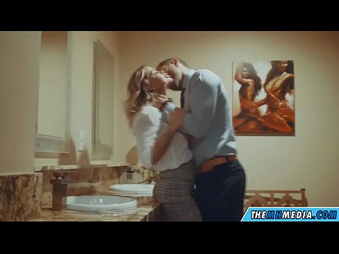 ❤️ Quando uma loira peituda o seduz numa casa de banho pública ️❌ Porno porno em pt.hentai-menu.ru ❌❤